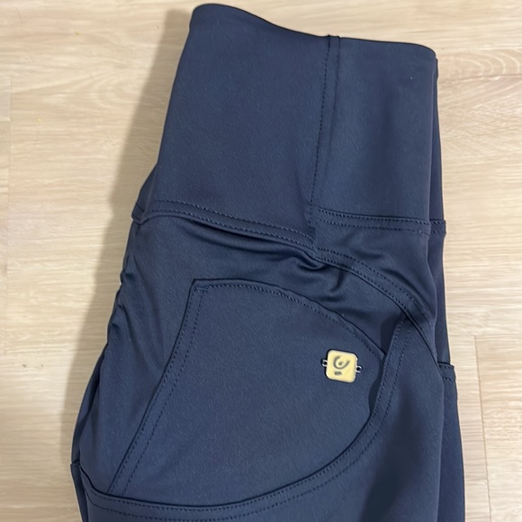 NWOT Freddys pants Medium dark blue & NWT One piece size small - Picture 3 of 9